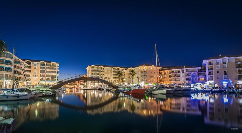 Appartement Zen A Frejus Avec Jardin, Piscine, Tennis, Proche Mer Exterior photo